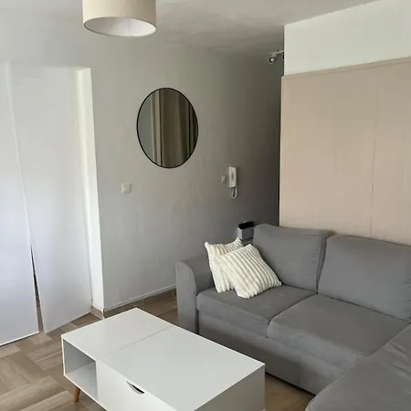 Cocon Avec Piscine Et Tennis Daire Hyères